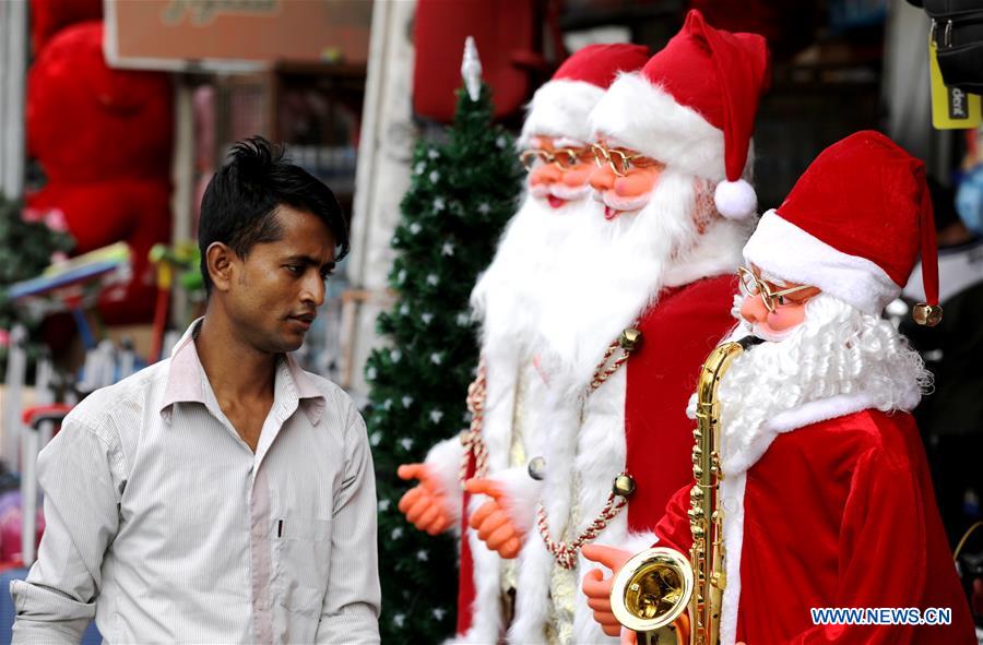 IRAQ-BAGHDAD-CHRISTMAS-PREPARATION