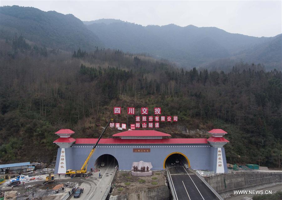 CHINA-SICHUAN-HIGHWAY PROGRESS (CN)