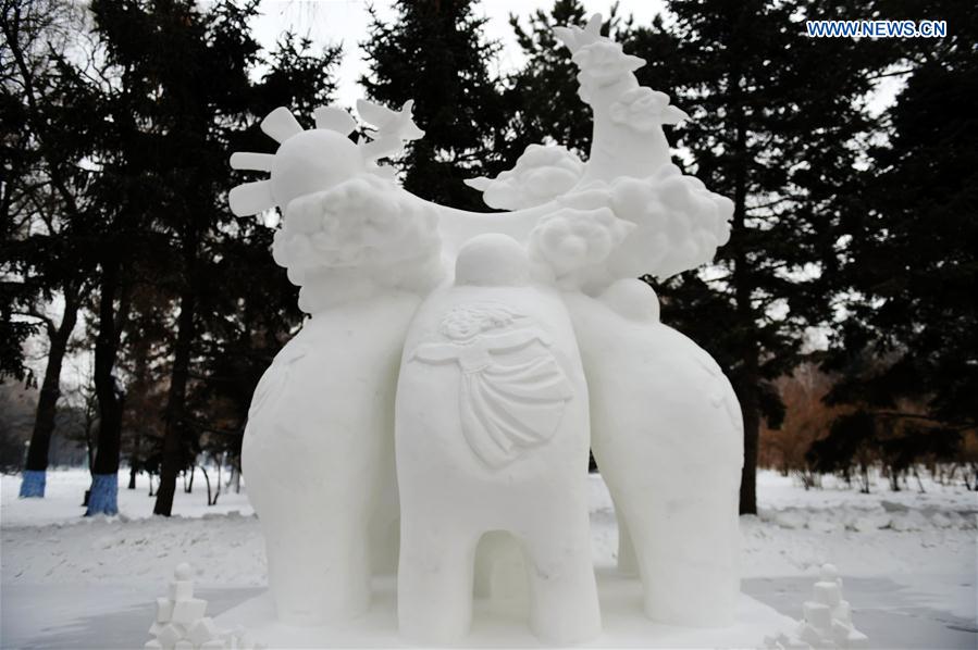 CHINA-HEILONGJIANG-HARBIN-SNOW SCULPTURE-COMPETITION (CN)