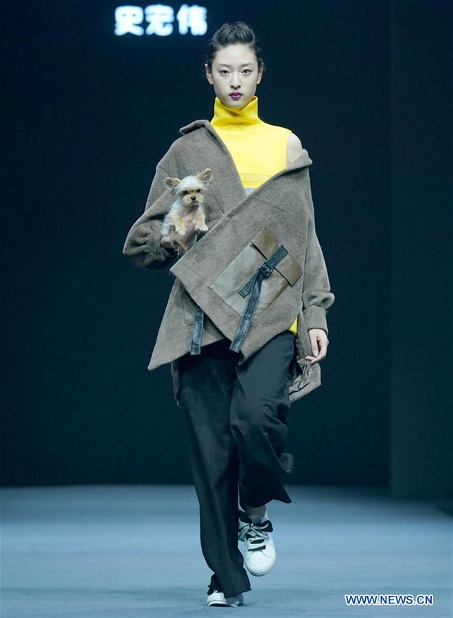 CHINA-BEIJING-FASHION WEEK-SHI HONGWEI (CN)