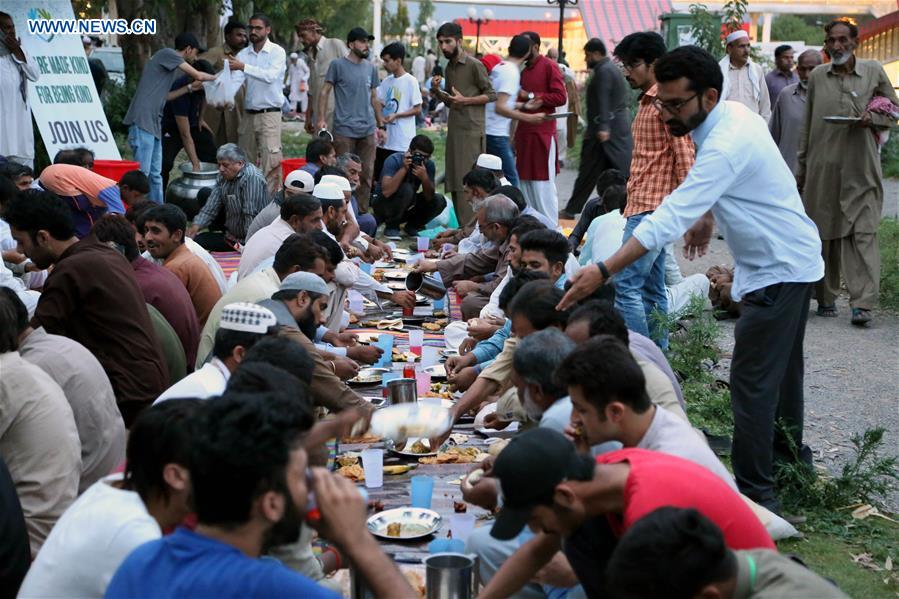 PAKISTAN-ISLAMABAD-RAMADAN-IFTAR