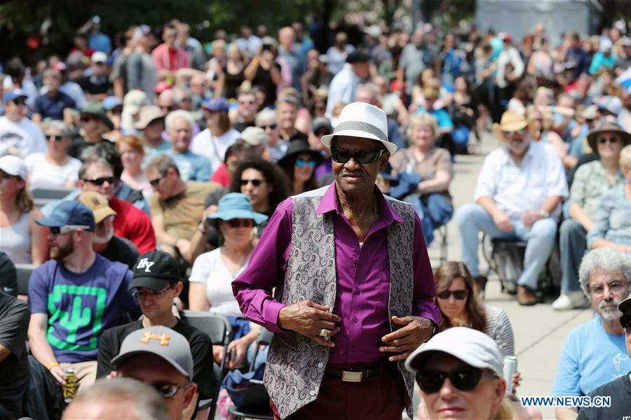 U.S.-CHICAGO-BLUES FESTIVAL