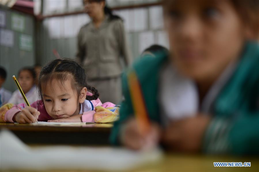 LAOS-OUDOMXAY-CHINESE-SCHOOL