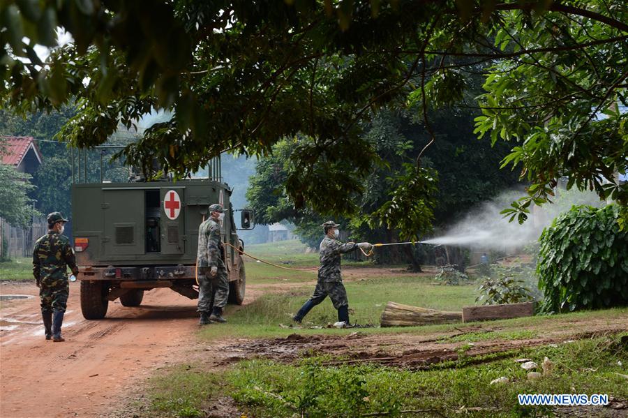 LAOS-SANAMXAY-CHINA-PLA-PEACE TRAIN-MEDICAL TEAM-TREATMENT