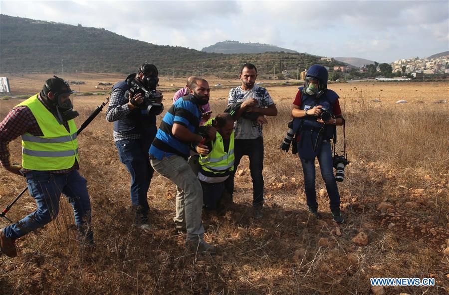 MIDEAST-NABLUS-CLASH-SCHOOL