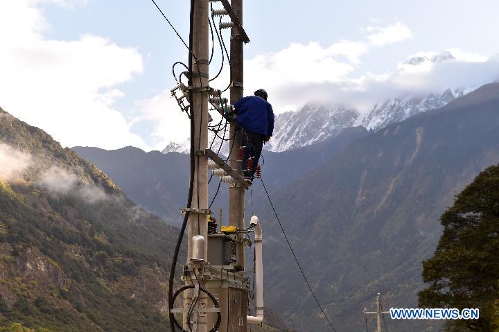 CHINA-TIBET-LANDSLIDE-BARRIER LAKE (CN)