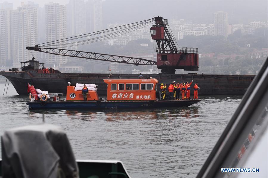 CHINA-CHONGQING-BUS CRASH-RESCUE (CN)