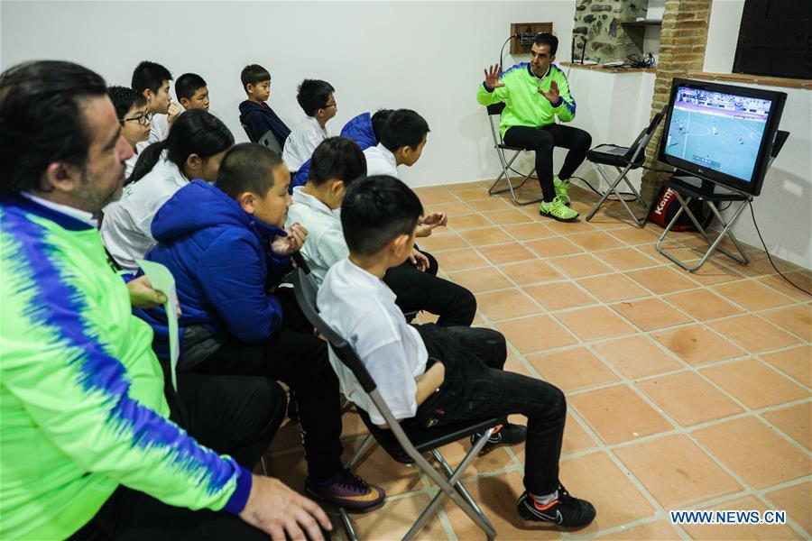 SPAIN-BARCELONA-CHINA-YOUNG FOOTBALL PLAYER