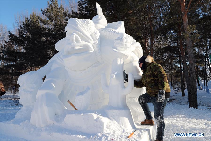 CHINA-HEILONGJIANG-HARBIN-SNOW SCULPTURE (CN)