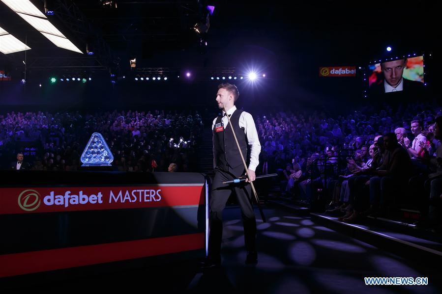 (SP) BRITAIN-LONDON-SNOOKER-MASTERS 2019-TRUMP VS ROBERTSON