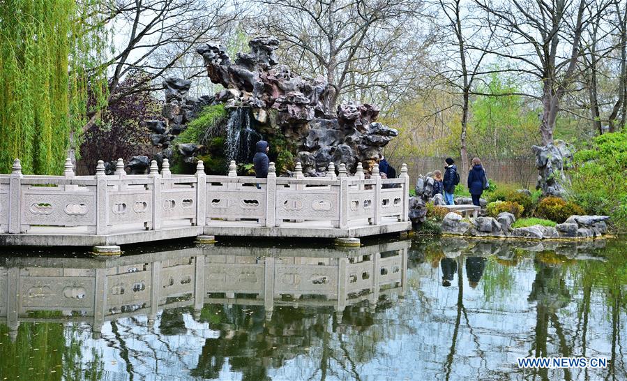 GERMANY-MANNHEIM-LUISENPARK-DUOJING-GARDEN