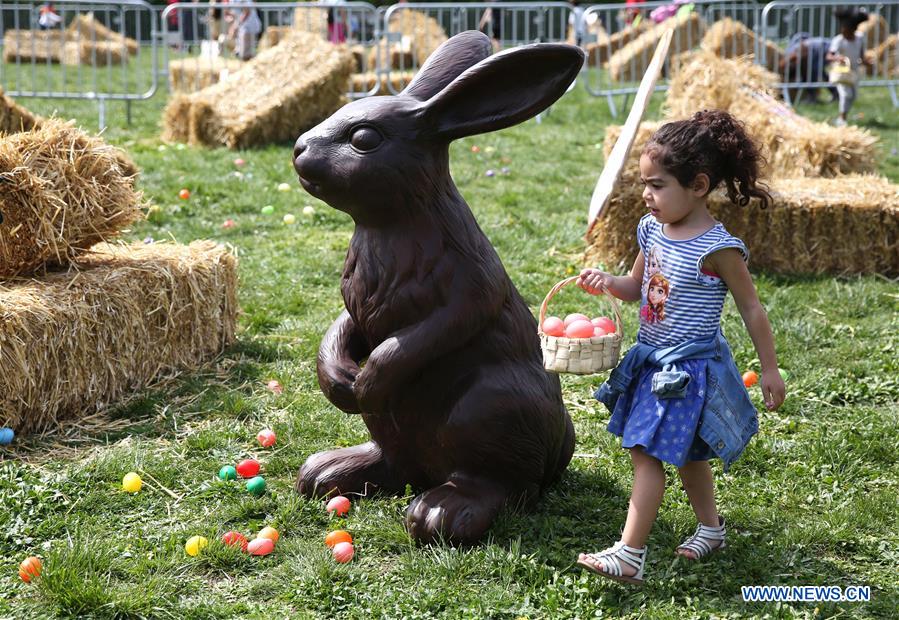 FRANCE-PARIS-EASTER-CELEBRATION