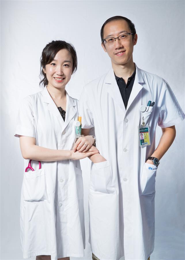 (FOCUS)CHINA-BEIJING-MEDICAL WORKERS' DAY-PHYSICIAN COUPLE (CN)