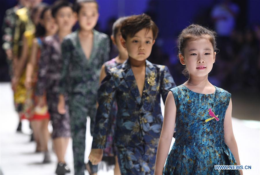 CHINA-SHANDONG-QINGDAO-FASHION WEEK (CN)