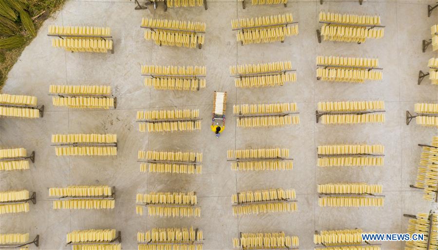 CHINA-JIANGXI-NOODLES DRYING (CN)