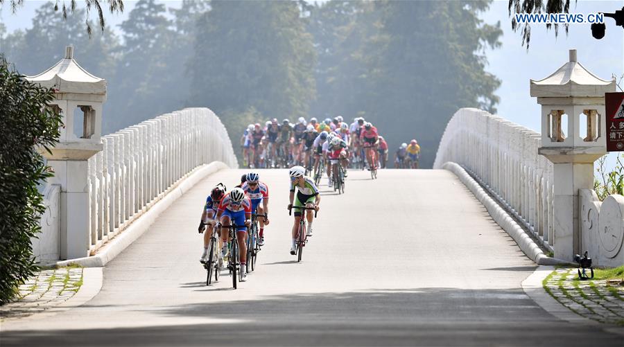 (SP)CHINA-WUHAN-7TH MILITARY WORLD GAMES-CYCLING ROAD