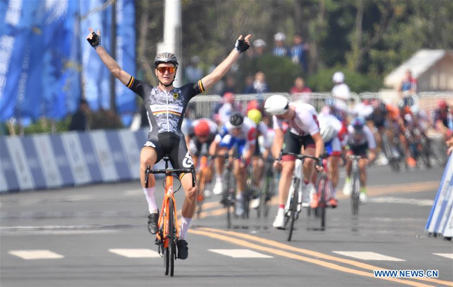 (SP)CHINA-WUHAN-7TH MILITARY WORLD GAMES-CYCLING ROAD