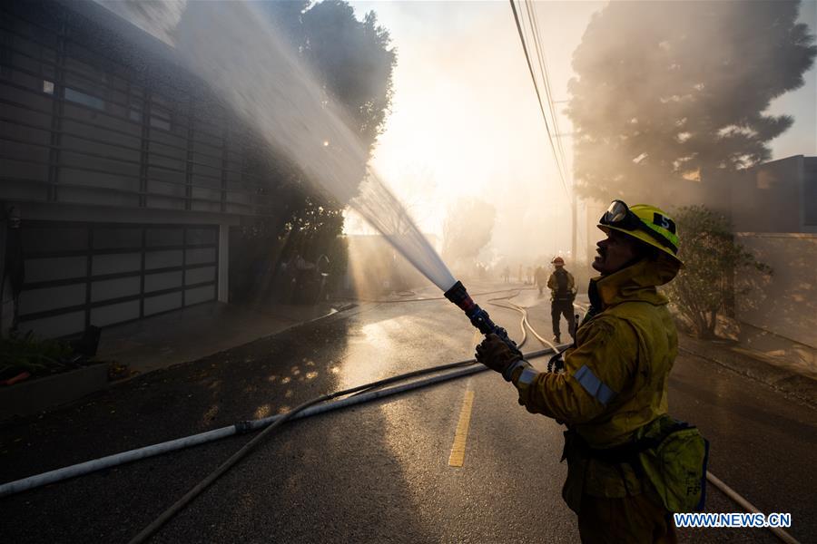 U.S.-LOS ANGELES-FIRE