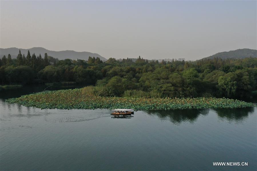 CHINA-HANGZHOU-WEST LAKE-AUTUMN-SCENERY (CN)