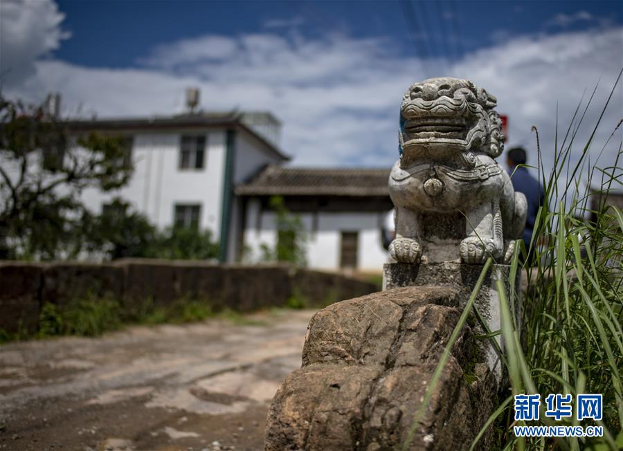 （壯麗70年·奮斗新時(shí)代——記者再走長(zhǎng)征路·圖文互動(dòng)）（1）麗江古城的紅色記憶