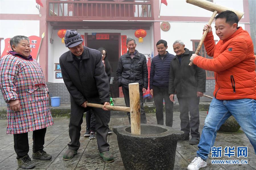 （新華全媒頭條·圖文互動）（3）歷史坐標(biāo)見證初心使命——寫在江西革命老區(qū)貧困縣全部摘帽之際