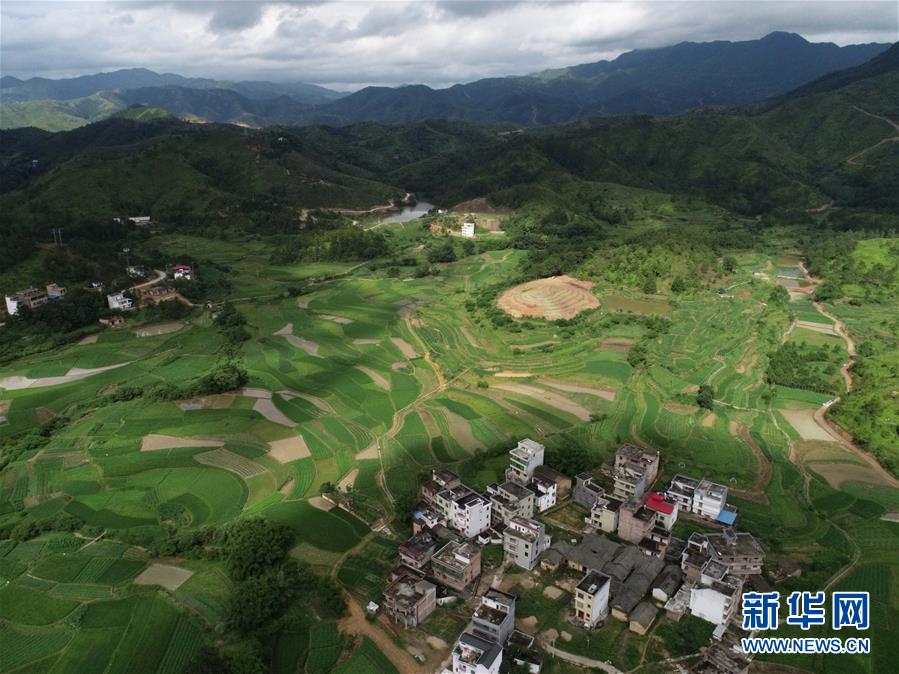 （在習(xí)近平新時代中國特色社會主義思想指引下——新時代新作為新篇章·習(xí)近平總書記關(guān)切事·圖文互動）（4）新生活、新盼頭——脫貧攻堅新形勢速覽