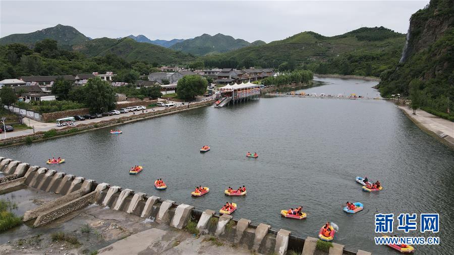 （新華全媒頭條·走向我們的小康生活·圖文互動）（3）長城腳下，小康村串成“珍珠鏈”