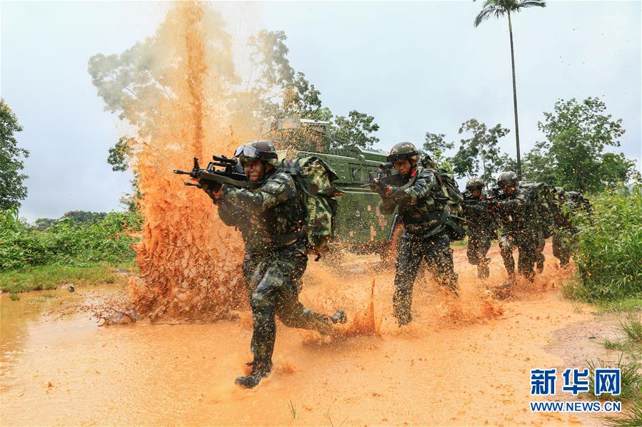 （圖文互動）（4）守護平安的“鋼刀傳人”——記武警云南總隊某支隊機動一中隊