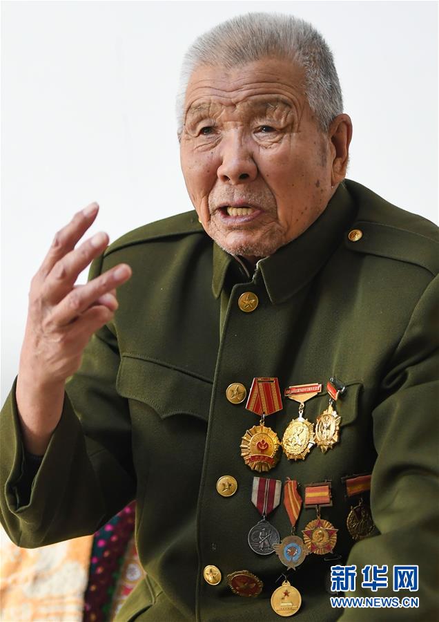 （紀(jì)念抗美援朝70周年·圖文互動）為將軍守陵，此生不改——記守護楊靖宇烈士陵園的老兵徐振明