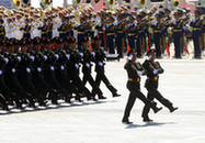 新華網(wǎng)評：軍民融合發(fā)展是富國強(qiáng)軍的必然選擇