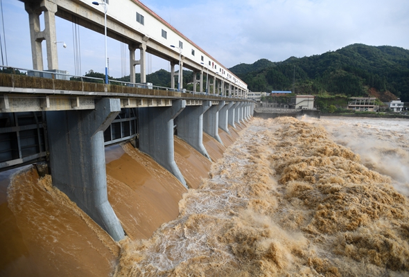 強降雨致湖南岳陽平江部分鄉(xiāng)鎮(zhèn)受災