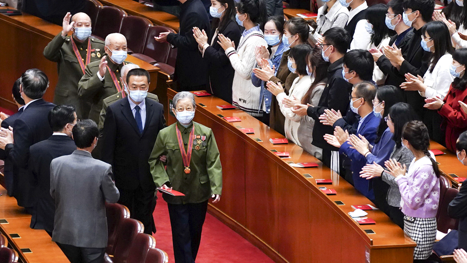 大會前，志愿軍老同志入場