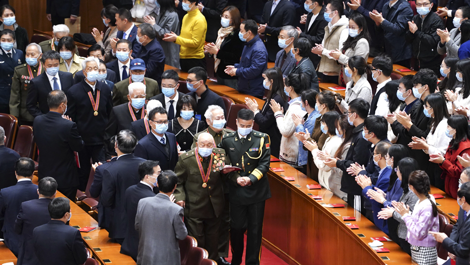 大會前，志愿軍老同志入場