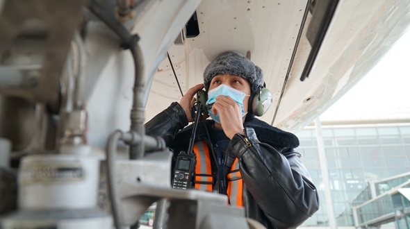 機場的“幕后英雄”——高原機場機務師的春節(jié)堅守